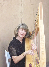 Donese Mayfield: folk harp